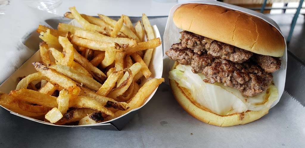 Elevation Burger | 108 Waterfront St, Oxon Hill, MD 20745 | Phone: (301) 567-9010