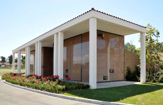 Eternal Hills Memorial Park, Mortuary and Crematory | 1999 El Camino Real, Oceanside, CA 92054, USA | Phone: (760) 754-6600