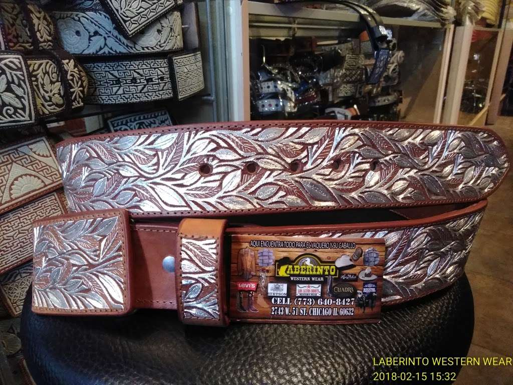 Laberinto Western Wear | 5710 S Pulaski Rd, Chicago, IL 60629, USA | Phone: (773) 640-8427