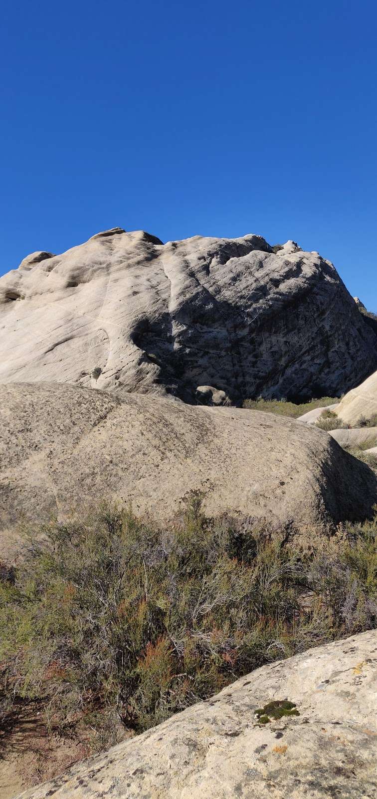 Piedra Blanca Trailhead | Rose Valley Rd, Ojai, CA 93023, USA | Phone: (661) 245-3731