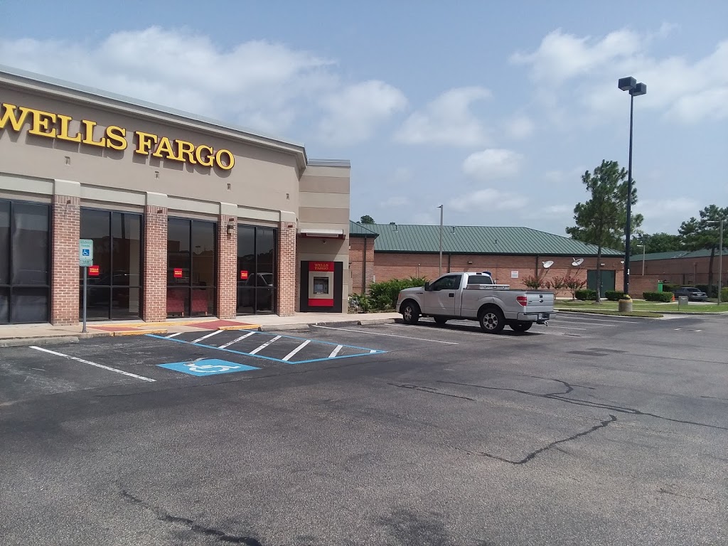 Wells Fargo Bank | 4510 Kingwood Dr, Kingwood, TX 77345, USA | Phone: (281) 361-6616