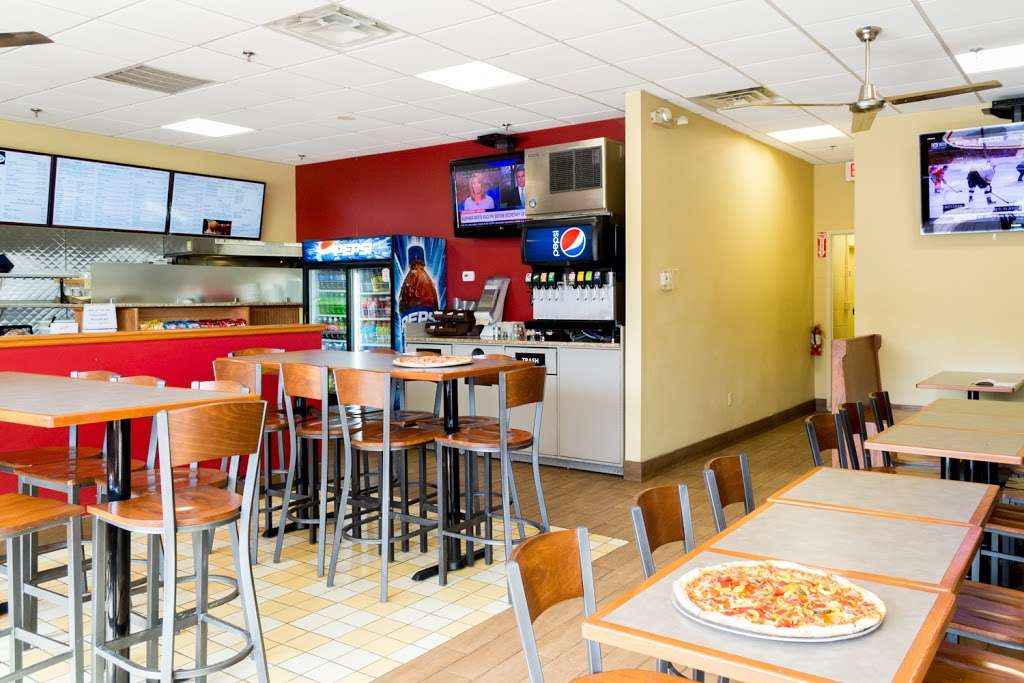 Victorias Pizzeria | 790 Chief Justice Cushing Hwy, Cohasset, MA 02025, USA | Phone: (781) 383-2777