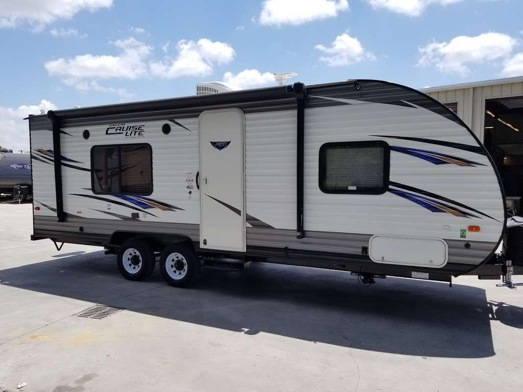 Toppers RVs | 38002 US-290, Waller, TX 77484, USA | Phone: (844) 311-4074