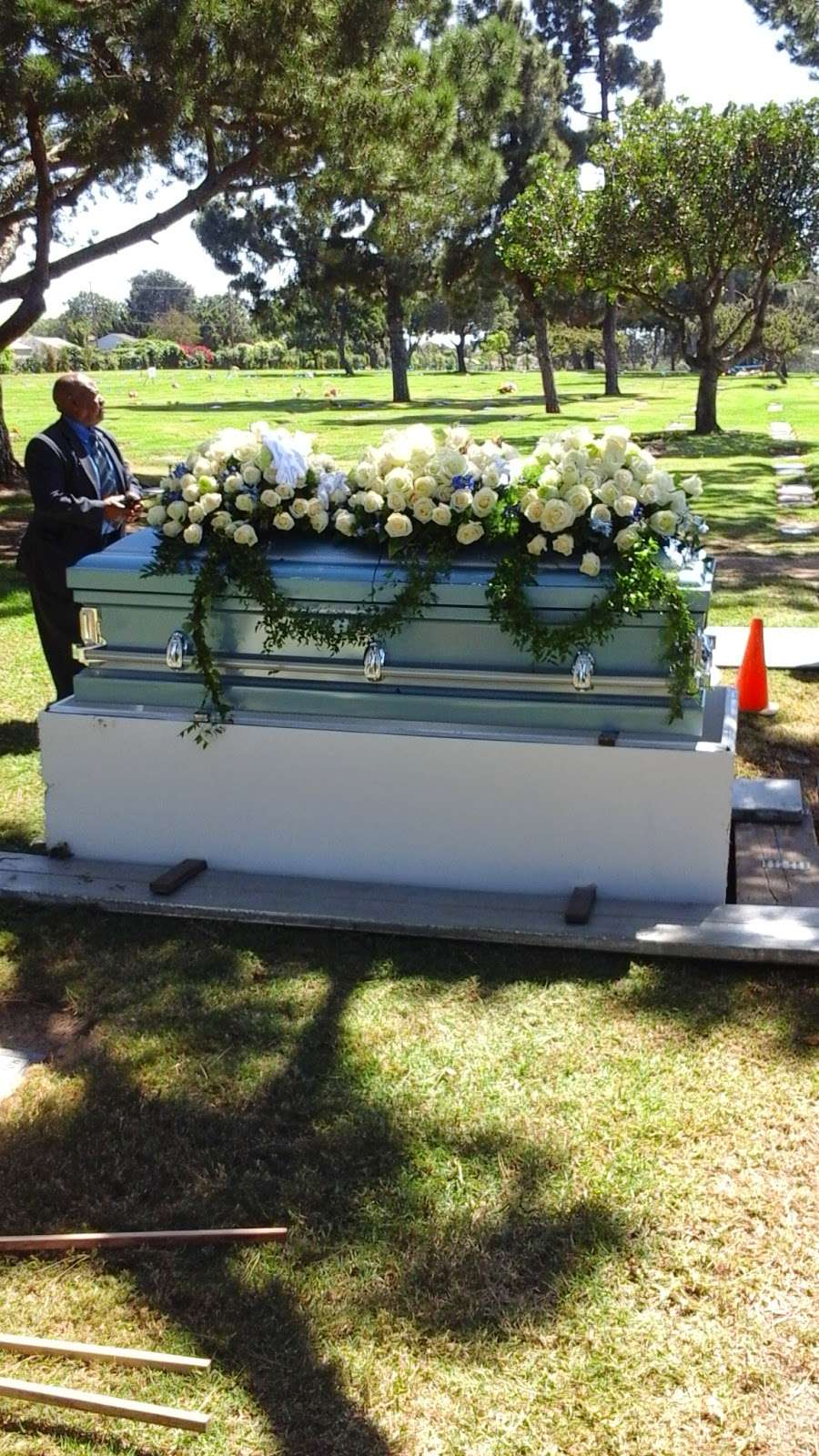 Inglewood Park Cemetery | 720 E Florence Ave, Inglewood, CA 90301, USA | Phone: (310) 412-6500