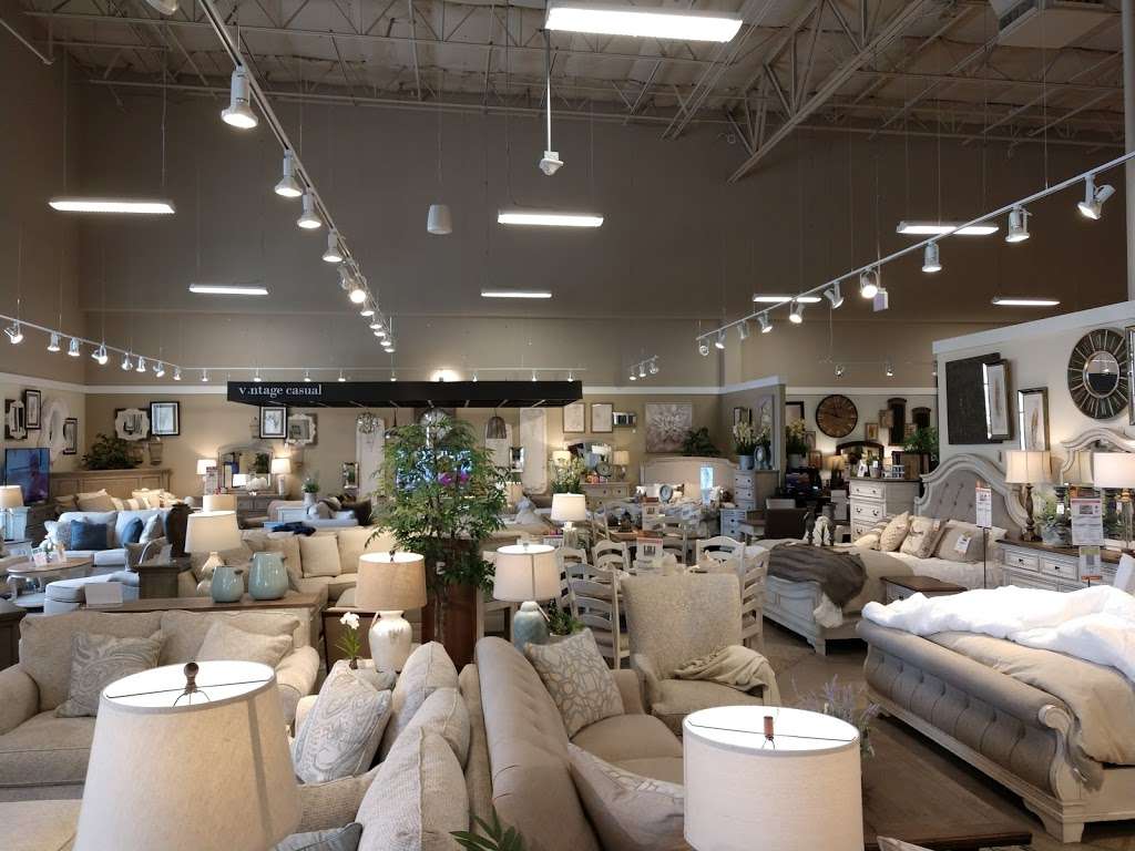 Scottsdale 101 | 7000 E Mayo Blvd, Phoenix, AZ 85054, USA