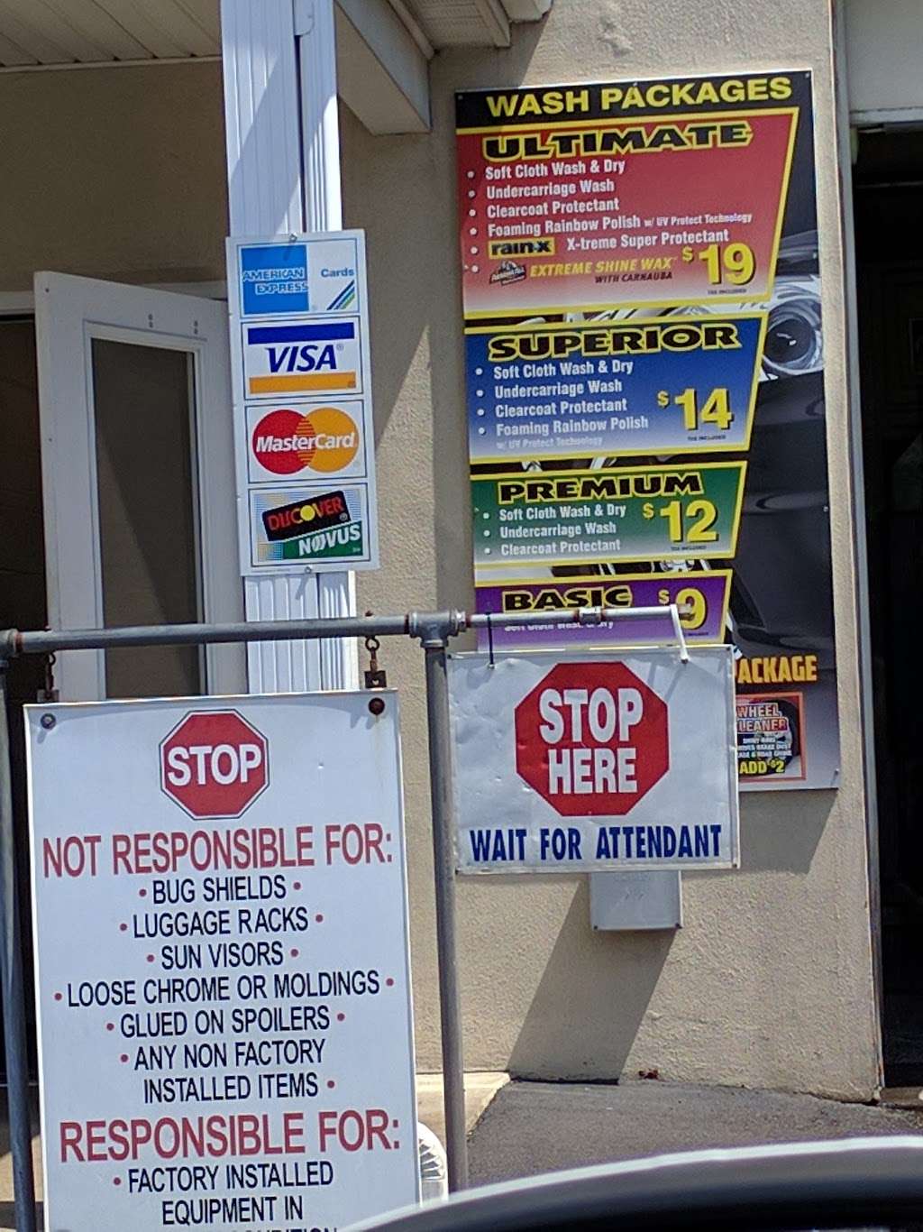 Harleysville Car Wash Inc | 355 Clemens Rd, Harleysville, PA 19438, USA | Phone: (215) 256-9224