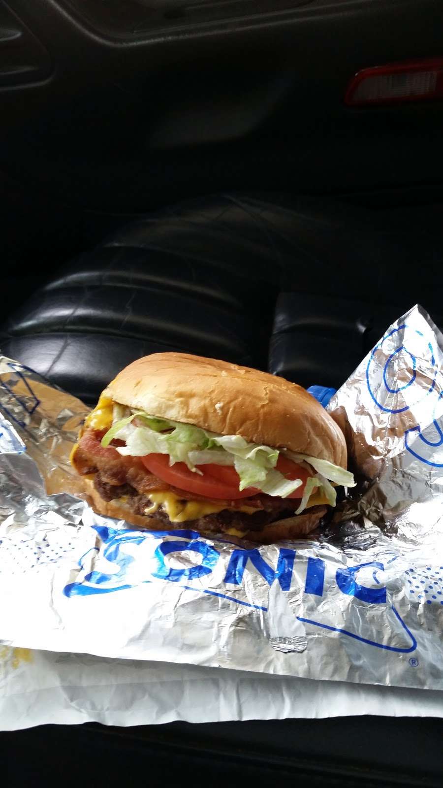 Sonic Drive-In | 290 Roosevelt Rd, Villa Park, IL 60181, USA | Phone: (630) 359-3316