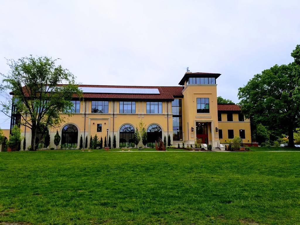 John Burroughs School | 755 S Price Rd, St. Louis, MO 63124, USA | Phone: (314) 993-4040