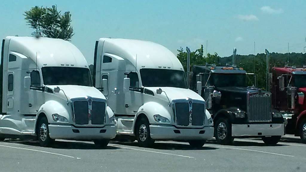 MHC Truck Leasing - Hickory | 3500 17th Ave Cir SW, Hickory, NC 28602, USA | Phone: (800) 345-3391