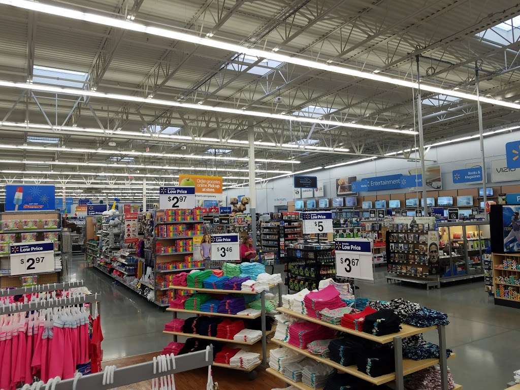 Walmart Supercenter | 5701 Silverheel St, Shawnee, KS 66226, USA | Phone: (913) 535-5120
