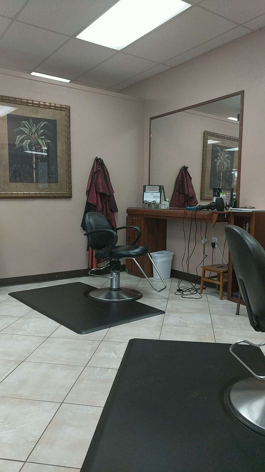 California Hair Hut | 3940 California Ave # D, Norco, CA 92860, USA | Phone: (951) 520-9022