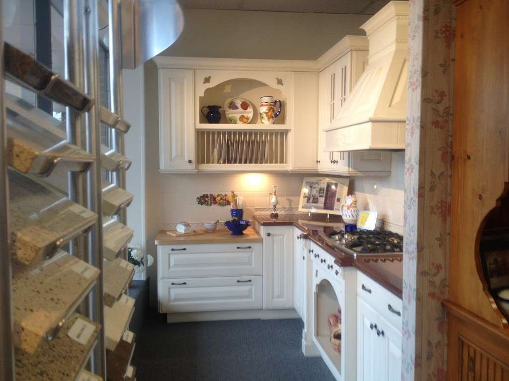 New England Kitchen Design Center | 401 Monroe Turnpike, Monroe, CT 06468, USA | Phone: (203) 268-2626