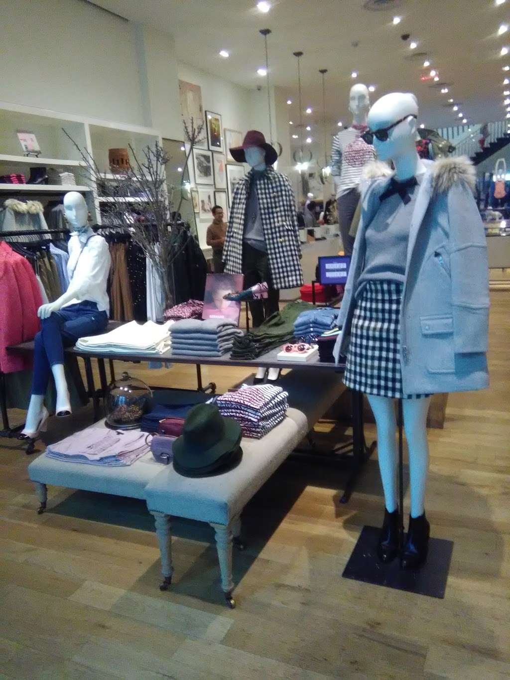 J.Crew | 91 5th Ave, New York, NY 10003, USA | Phone: (212) 255-4848