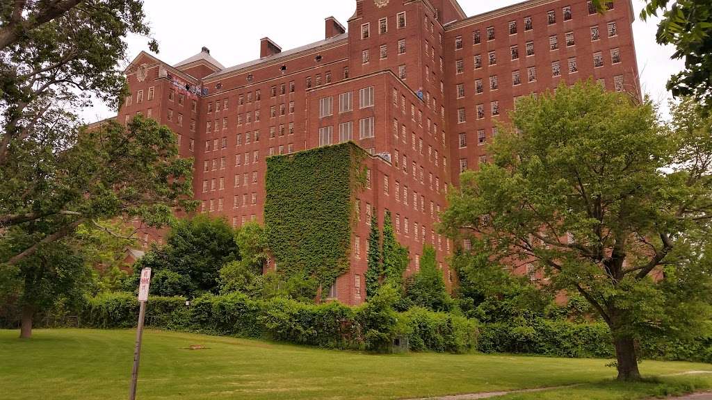 Kings Park Psychiatric Center | W 4th St, Kings Park, NY 11754, USA | Phone: (631) 942-7042