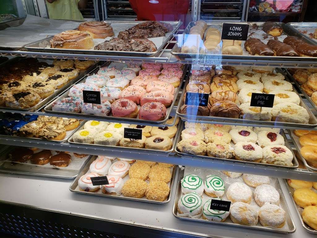 Hurts Donut Company | 8809 State Line Rd, Kansas City, MO 64114, USA | Phone: (816) 419-6881