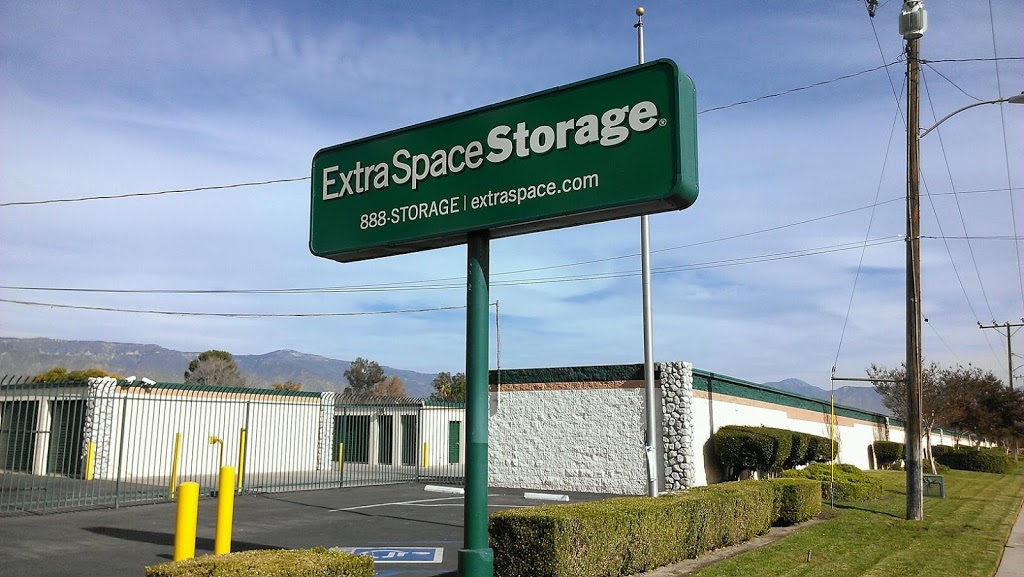 Extra Space Storage | 2180 W Highland Ave, San Bernardino, CA 92407, USA | Phone: (909) 887-2411