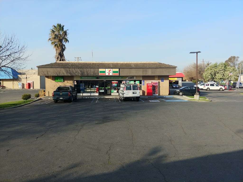 7-Eleven | 1075 N 1st St, Dixon, CA 95620, USA | Phone: (707) 678-9187