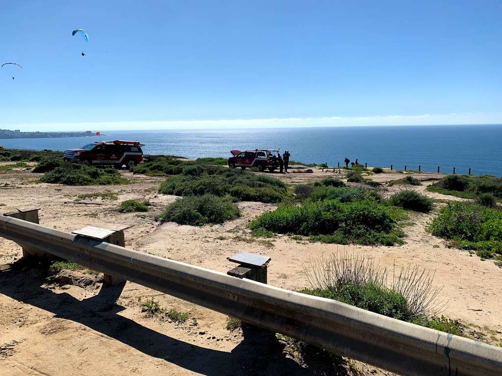 Blacks Beach Park | Sir Francis Drake Rd, La Jolla, CA 92037, USA