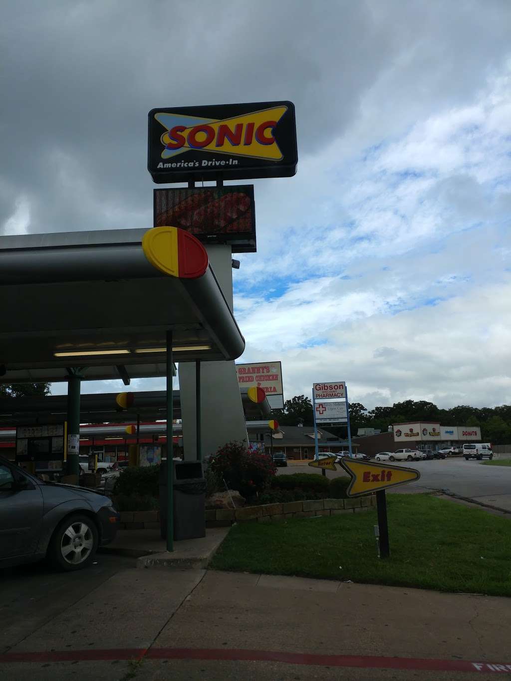 Sonic Drive-In | 202 Hall Rd, Seagoville, TX 75159, USA | Phone: (972) 287-9120