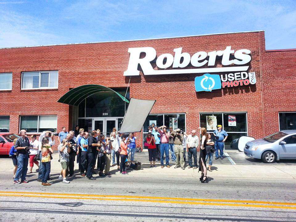 Roberts Camera | 220 E St Clair St, Indianapolis, IN 46204, USA | Phone: (317) 636-5544