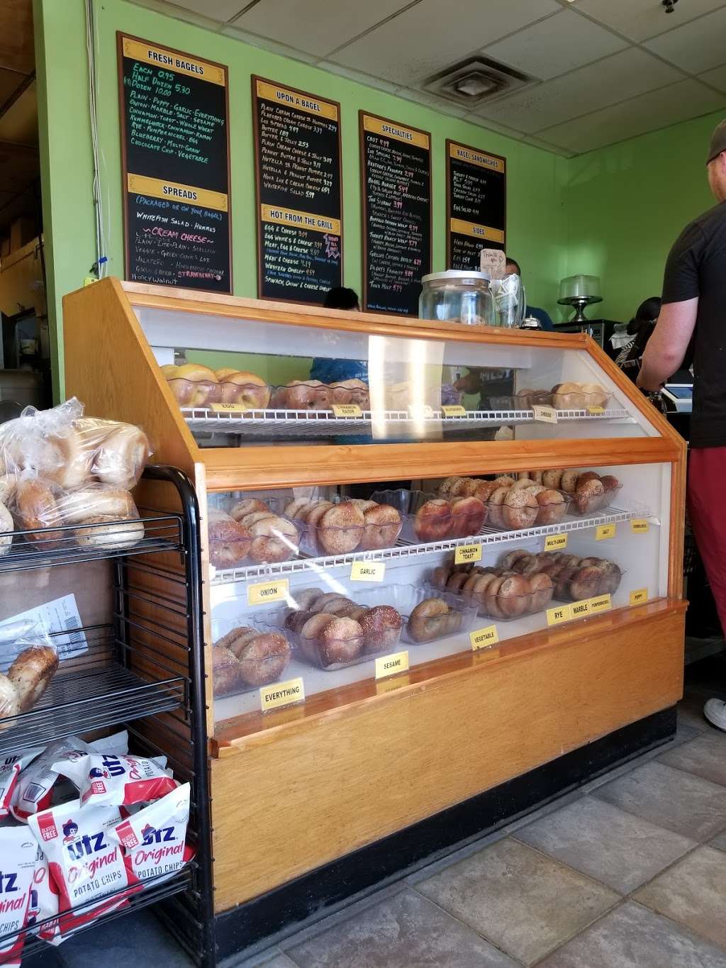 Free World Bagels | 320 Evesboro - Medford Rd, Marlton, NJ 08053, USA | Phone: (856) 797-2064