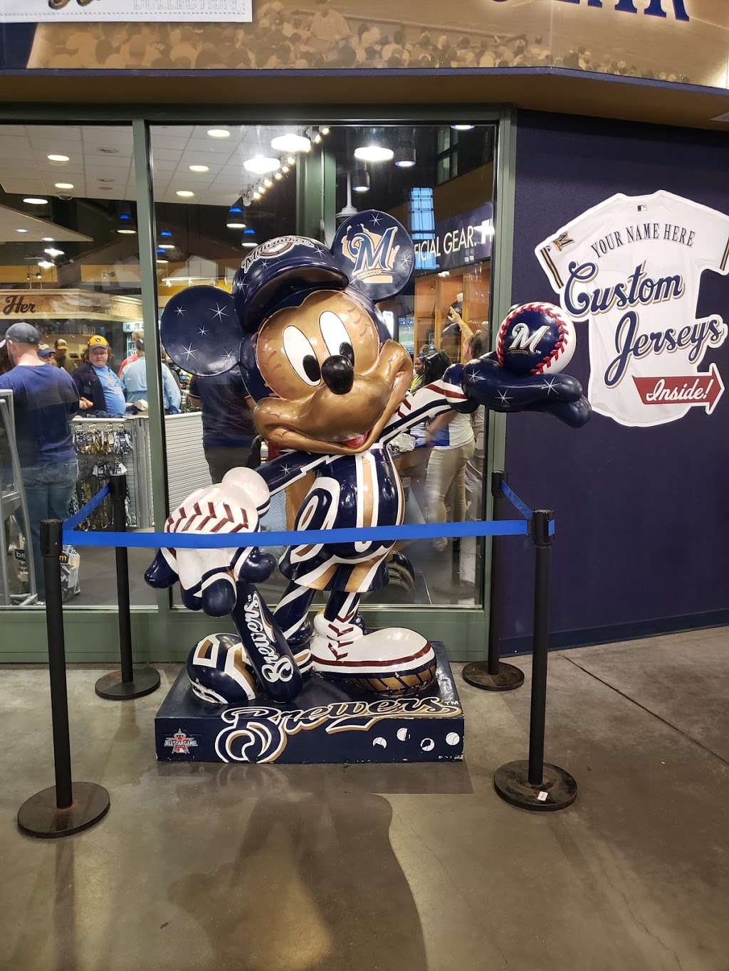 Brewers Team Store | Field Level | 1 Brewers Way, Milwaukee, WI 53214, USA | Phone: (414) 902-4750