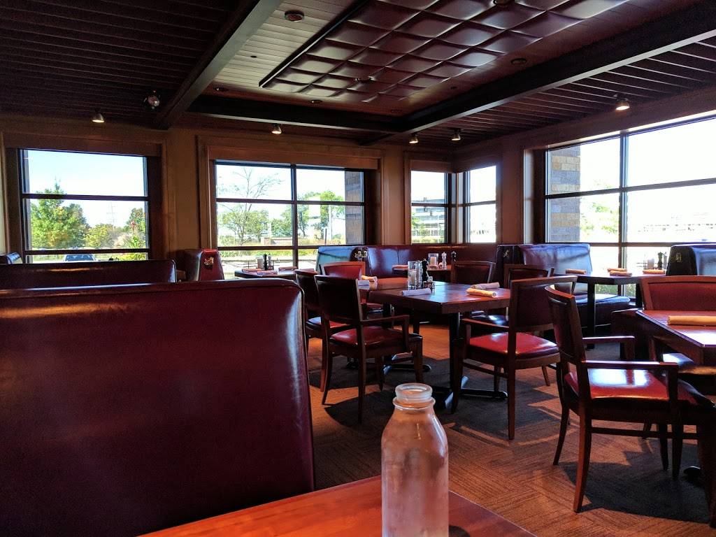 J. Alexanders Redlands Grill | 4077 Lake Cook Rd, Northbrook, IL 60062, USA | Phone: (847) 564-3093