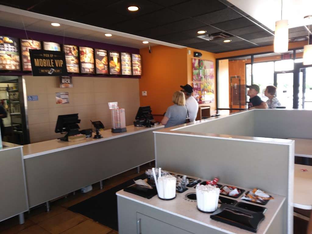 Taco Bell | 3358 Douglas Ave, Racine, WI 53402 | Phone: (262) 681-3881