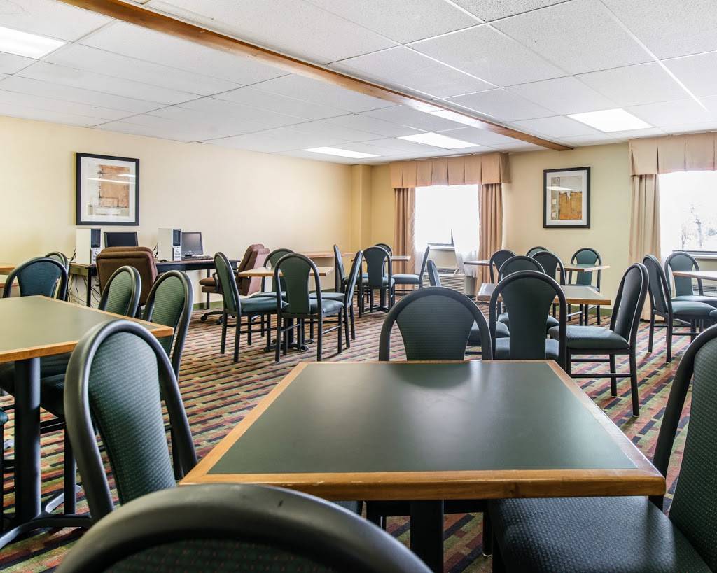 Quality Inn Colorado Springs Airport | 2115 Aerotech Dr, Colorado Springs, CO 80916, USA | Phone: (719) 619-2404