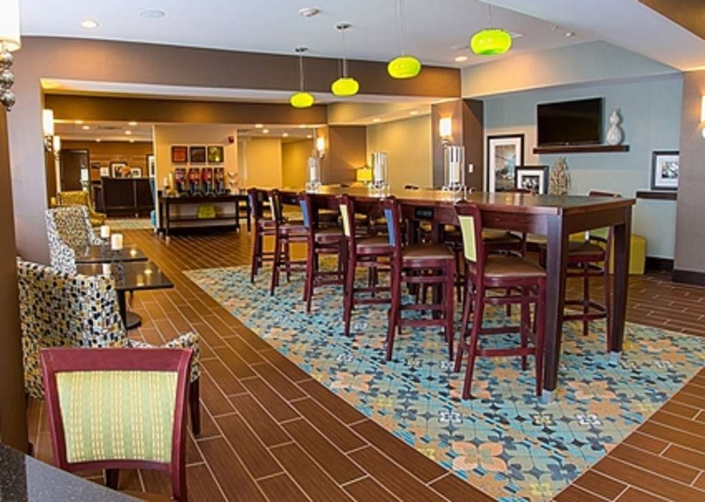 Hampton Inn - DeKalb (Near the University) | 663 S Annie Glidden Rd, DeKalb, IL 60115, USA | Phone: (815) 748-4323