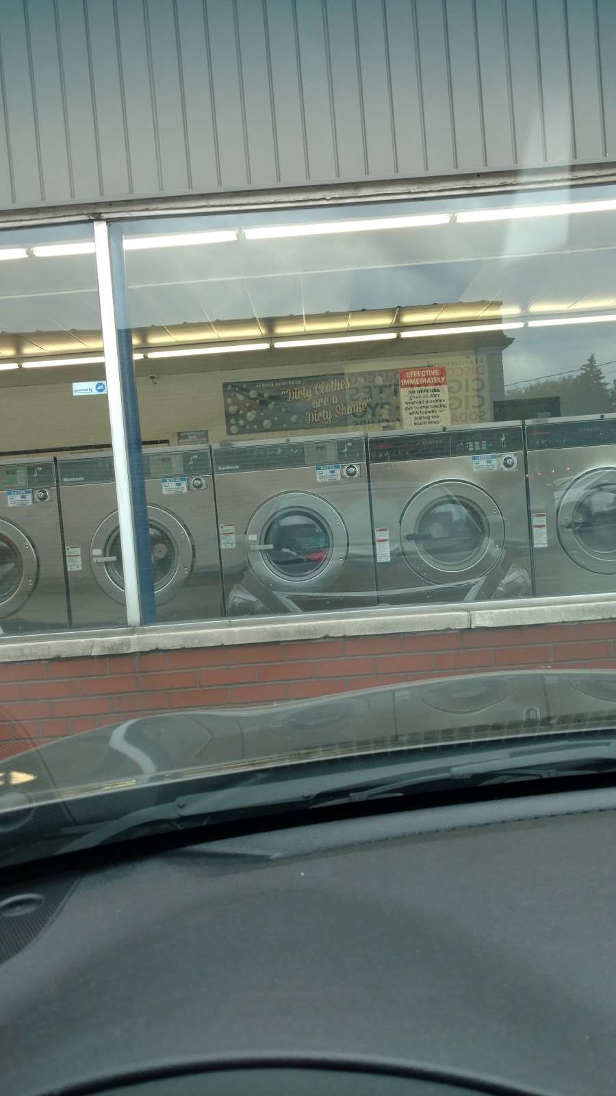 Calumet Laundromat | 7337 Calumet Ave, Hammond, IN 46324, USA | Phone: (219) 933-0357