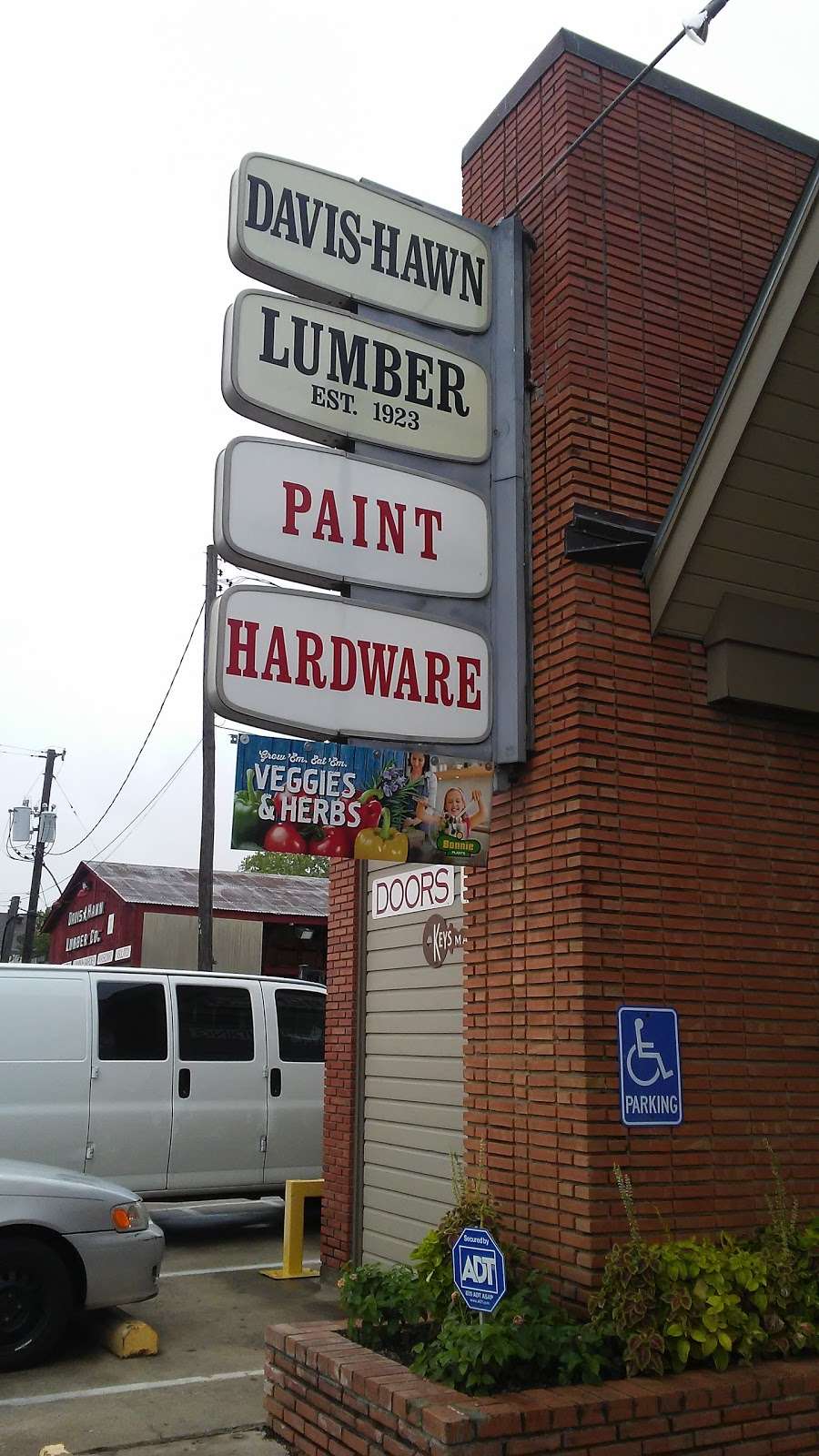 Davis-Hawn Lumber & Architectural Millworks | 1941 S Beckley Ave, Dallas, TX 75224, USA | Phone: (214) 946-8123