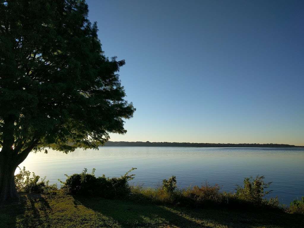 White Rock Lake Parking Lot | Dallas, TX 75214, USA