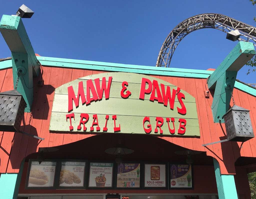 Maw & Paws Trail Grub | 1 Great America Parkway, Gurnee, IL 60031, USA