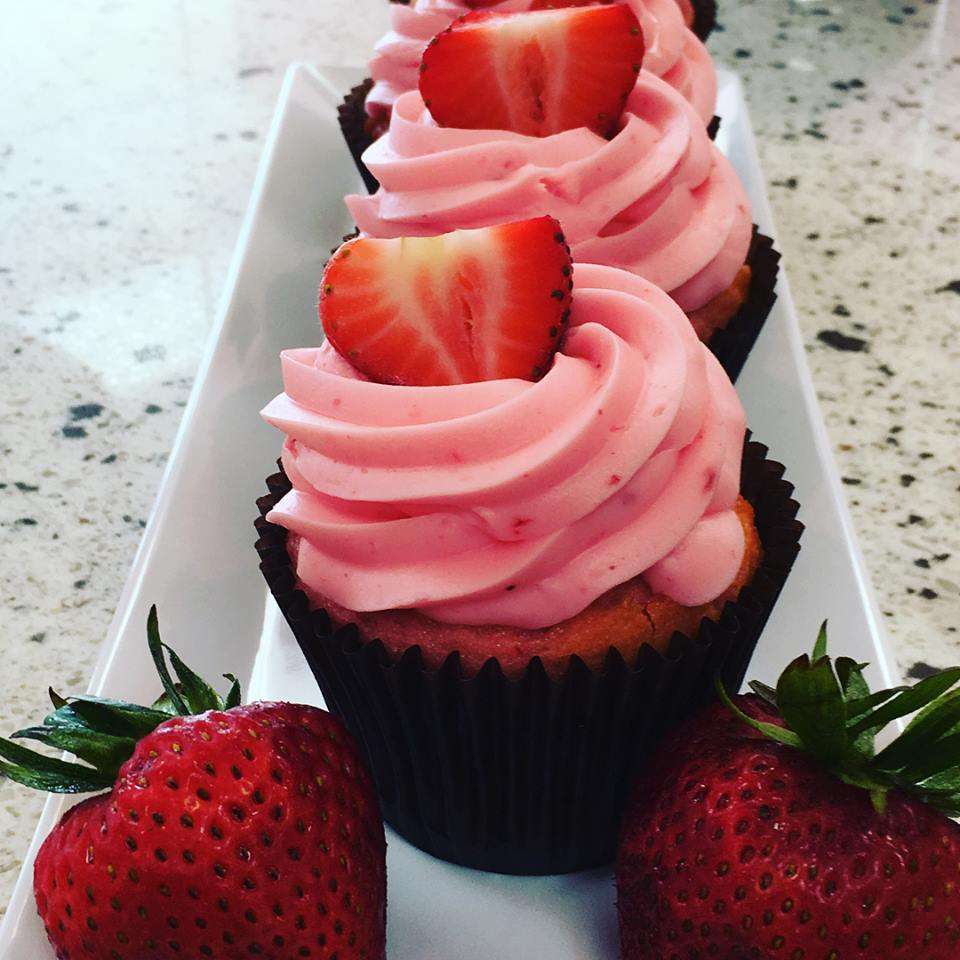 Smallcakes Humble | 9739 N Sam Houston Pkwy E #190, Humble, TX 77396, USA | Phone: (832) 412-4332