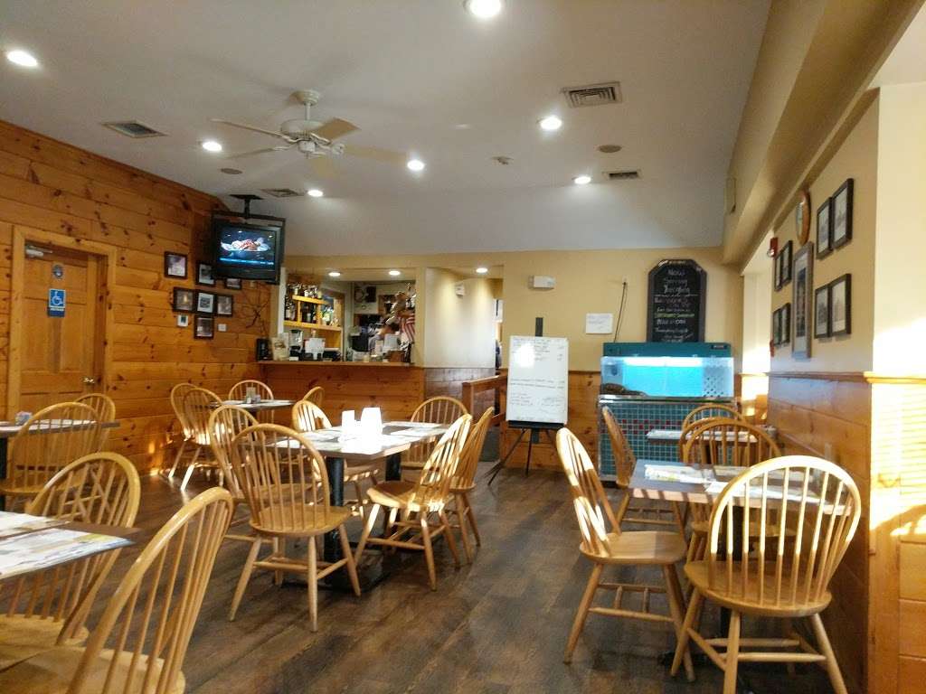 Tinys | 2 Groton School Rd, Ayer, MA 01432, USA | Phone: (978) 772-2917