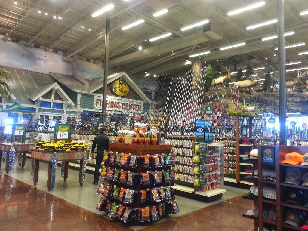 Bass Pro Shops | 1000 Bass Pro Dr, Houston, TX 77047 | Phone: (713) 770-5100