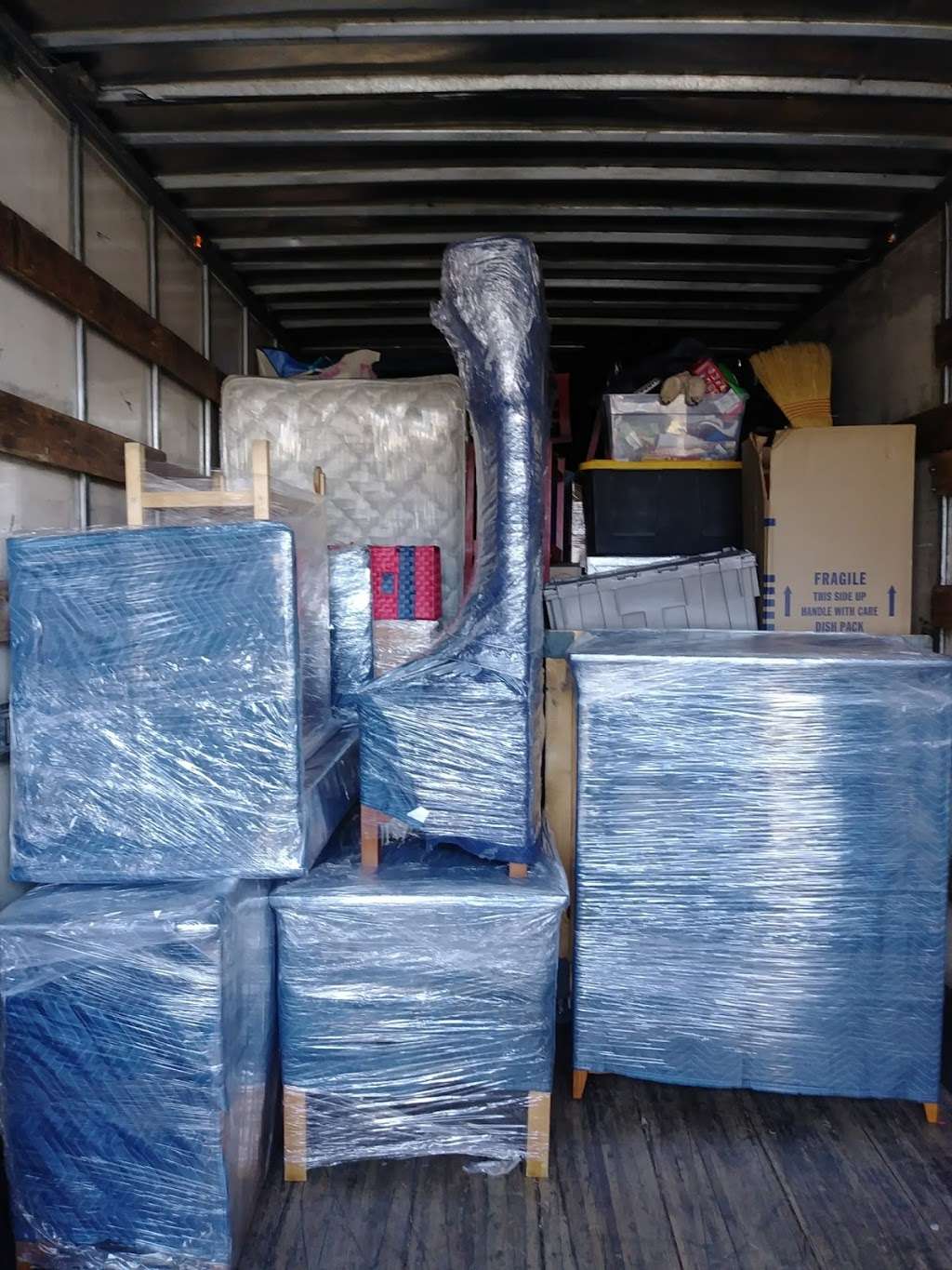 Silver Star Moving and Storage | 153 W Rosecrans Ave, Gardena, CA 90248, USA | Phone: (800) 725-7955