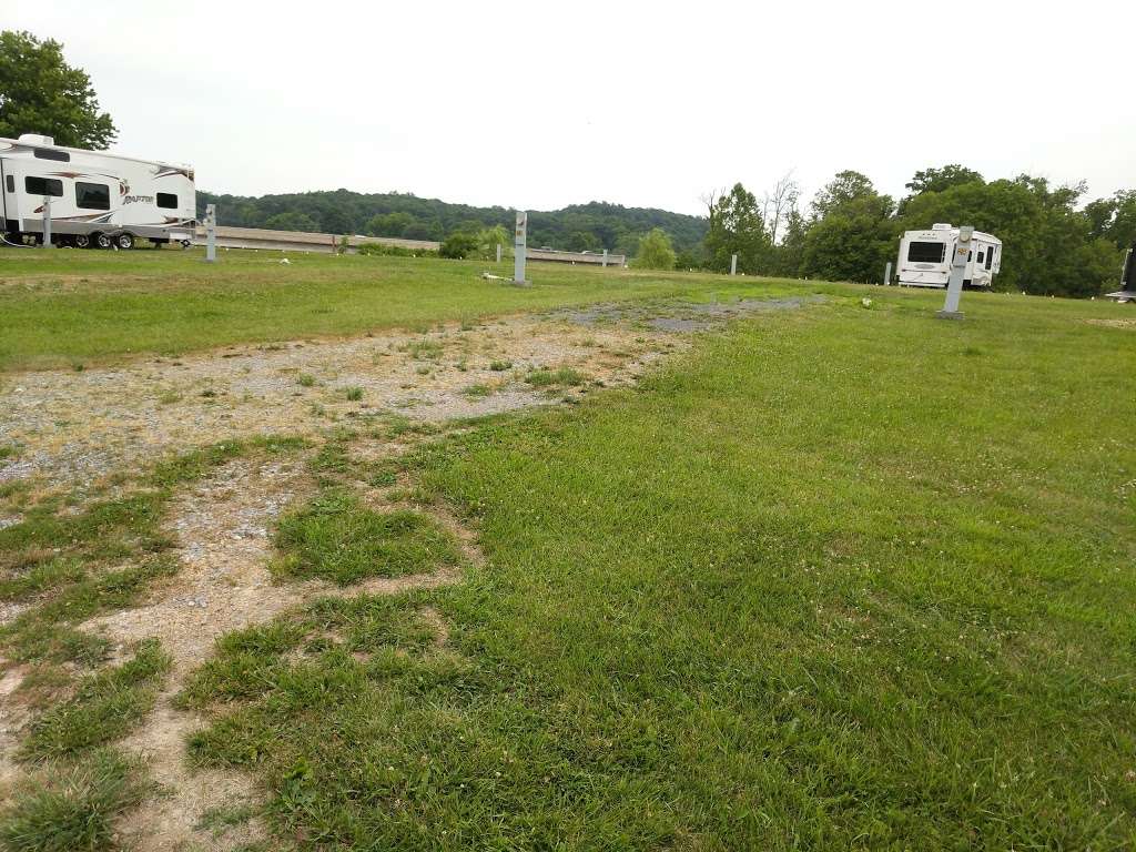 Nahkeeta Campsite LLC | 1435 Charles Town Rd, Martinsburg, WV 25405, USA | Phone: (304) 263-5382