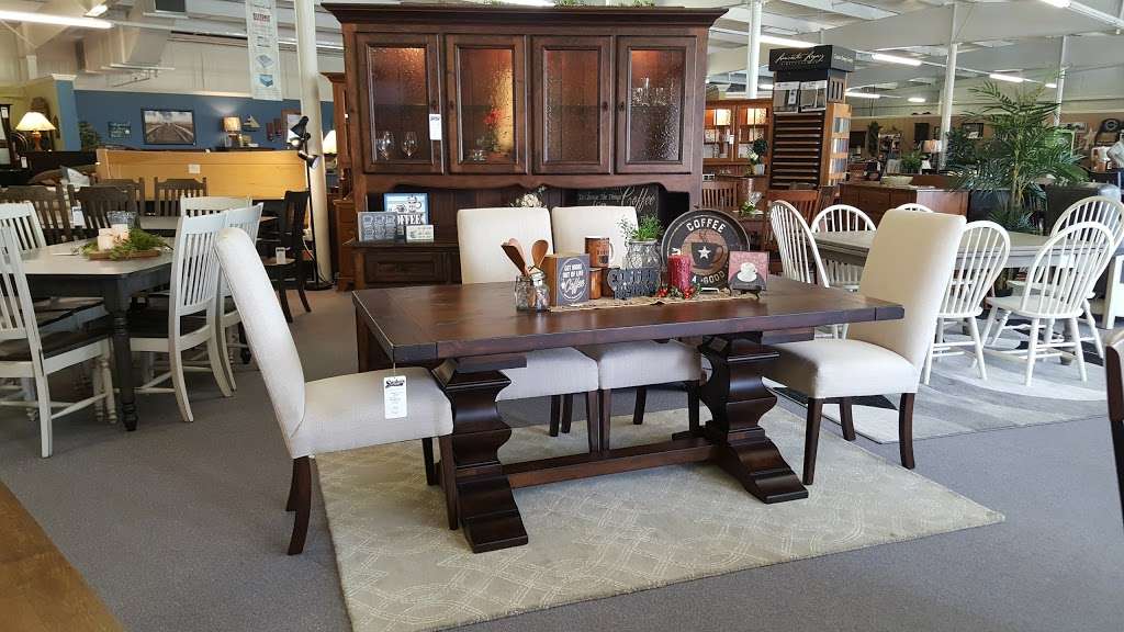 Snyders Furniture | 3709 E Newport Rd, Gordonville, PA 17529, USA | Phone: (717) 768-7642