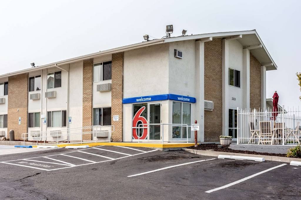 Motel 6 Boise, ID - Airport | 2323 W Airport Way, Boise, ID 83705, USA | Phone: (208) 344-3506