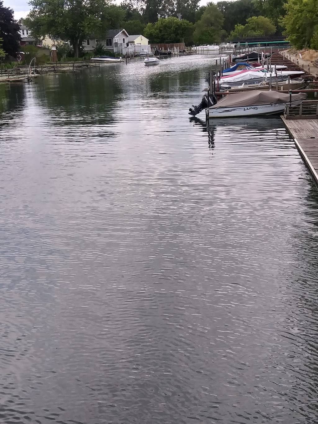 Rivers Edge Marina | 4700 W Jefferson Ave, Ecorse, MI 48229, USA | Phone: (313) 381-4600