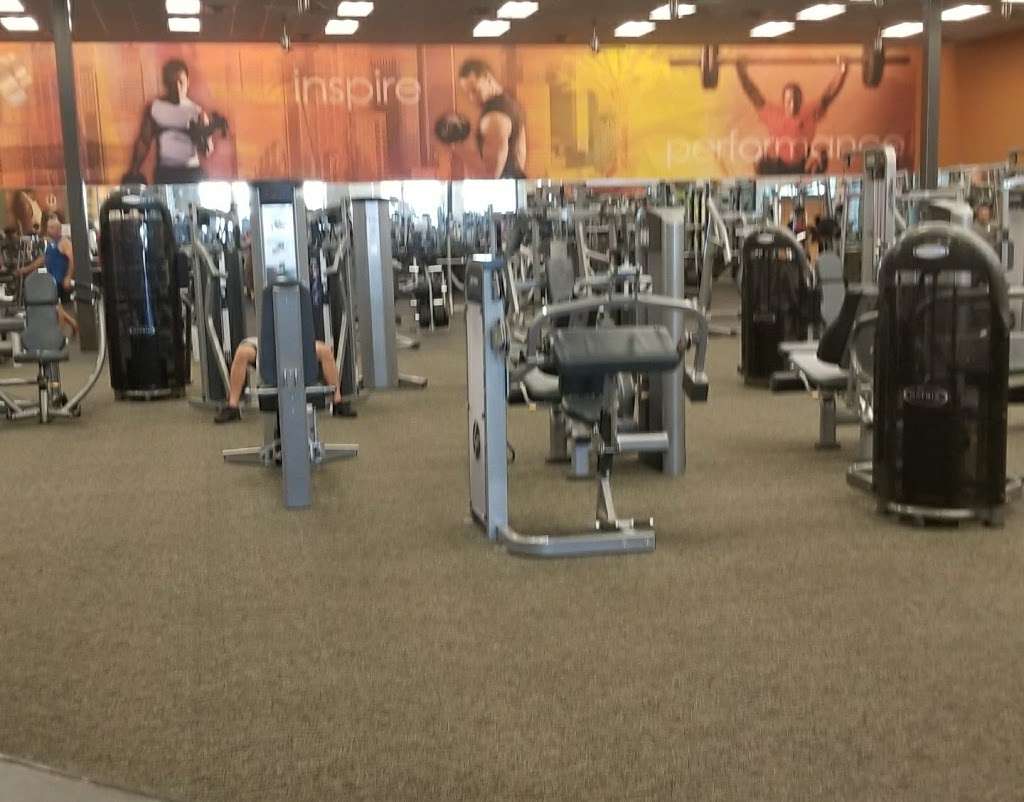 LA Fitness | 17138 Autry Pond Rd, San Antonio, TX 78247 | Phone: (210) 547-3400