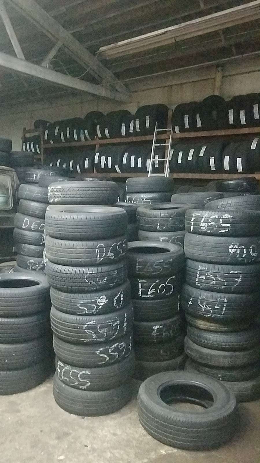 Baroman Tire Shop | 1439 W 47th St, Chicago, IL 60609, USA | Phone: (773) 876-6178