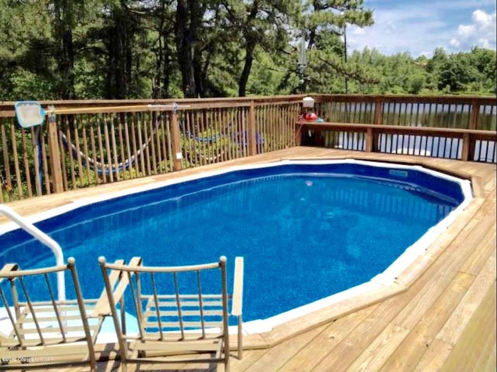 Pocono Lakefront Vacation Rental | 107 English Ivy Ct.,, Long Pond, PA 18334, USA | Phone: (253) 335-0892