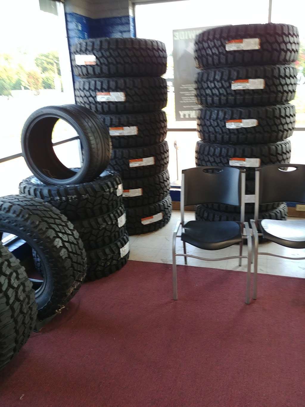 White Tire Center Springs Road | 2614 Springs Rd NE, Hickory, NC 28601, USA | Phone: (828) 256-2426