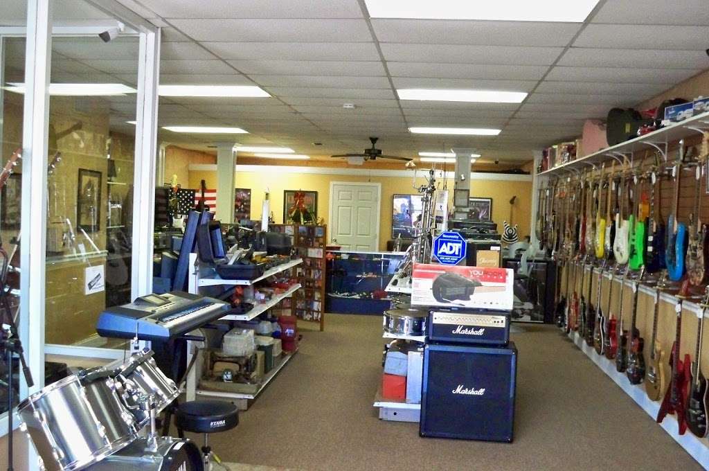 Richard Hills Music and Pawn | 2550 S Nova Rd STE4, South Daytona, FL 32119, USA | Phone: (386) 872-5209