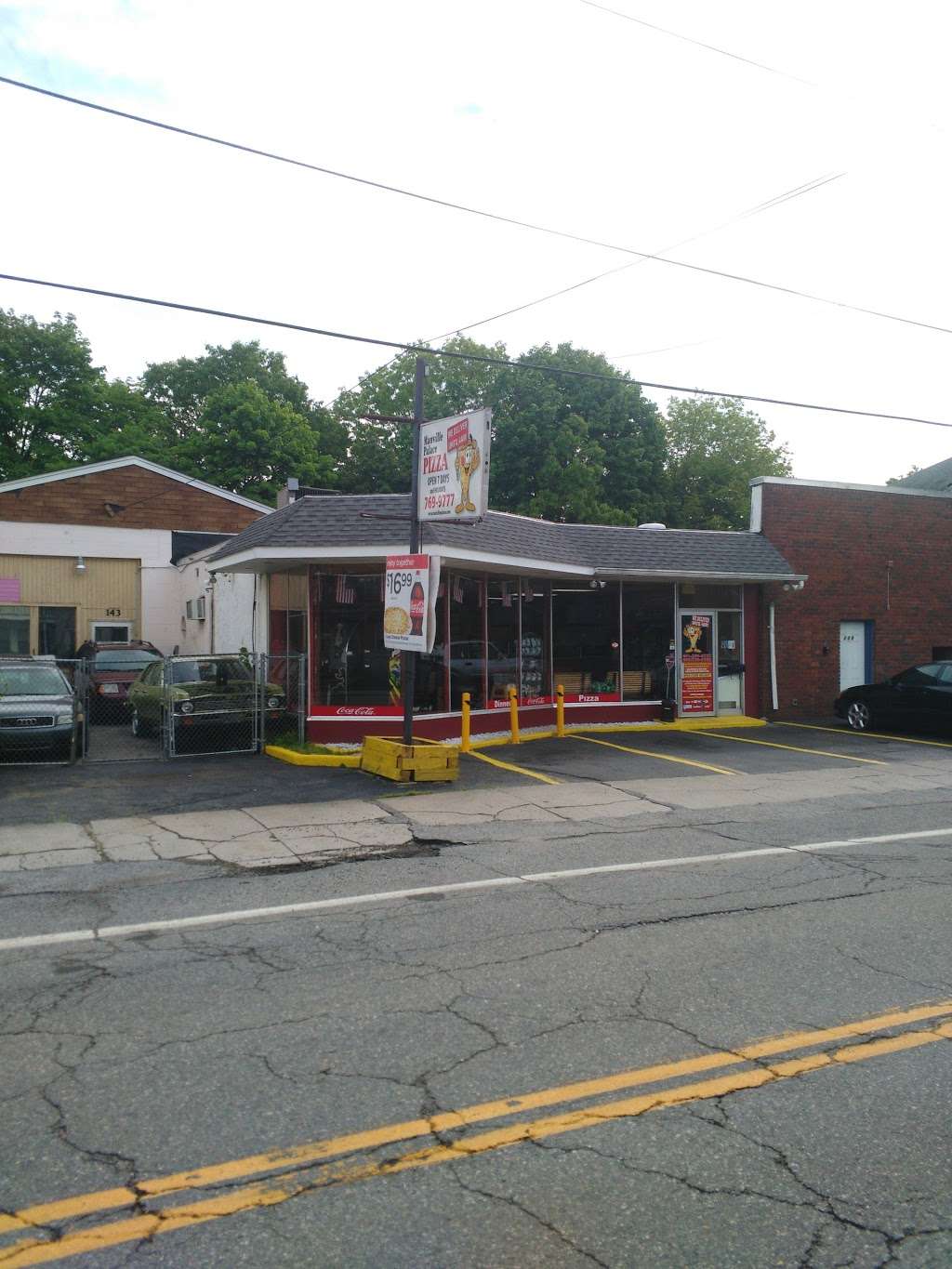 Manville Palace Pizza | 141 Railroad St, Manville, RI 02838, USA | Phone: (401) 769-9777