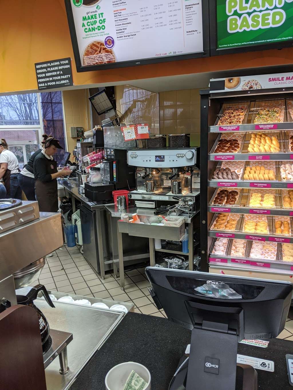 Dunkin | 983 County St, Taunton, MA 02780, USA | Phone: (508) 821-4199