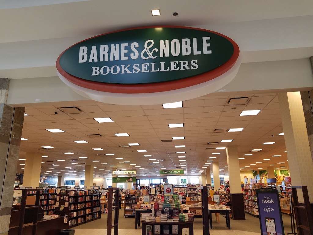 Barnes & Noble | 5183 E Montclair Plaza Ln, Montclair, CA 91763, USA | Phone: (909) 399-1966